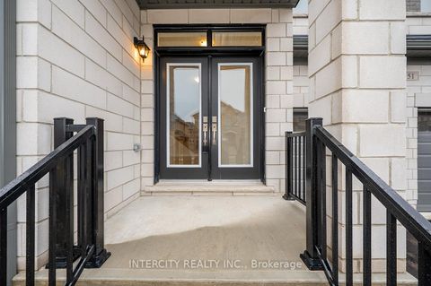 Photo 2 at 51 Bostock Drive, Keswick South, Georgina