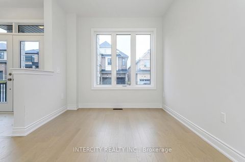 Photo 5 at 51 Bostock Drive, Keswick South, Georgina