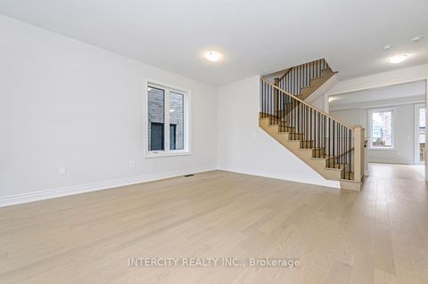 Photo 8 at 51 Bostock Drive, Keswick South, Georgina