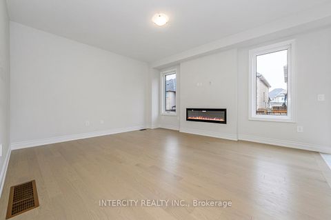 Photo 12 at 51 Bostock Drive, Keswick South, Georgina