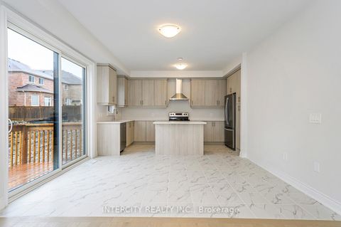 Photo 13 at 51 Bostock Drive, Keswick South, Georgina