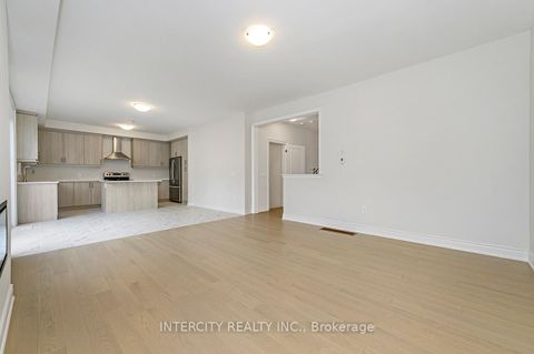 Photo 14 at 51 Bostock Drive, Keswick South, Georgina