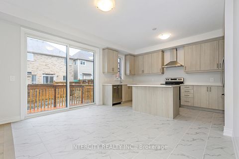 Photo 15 at 51 Bostock Drive, Keswick South, Georgina