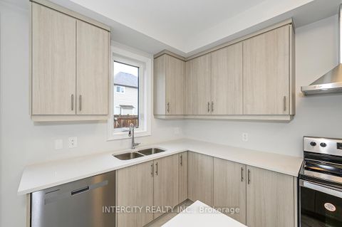 Photo 21 at 51 Bostock Drive, Keswick South, Georgina