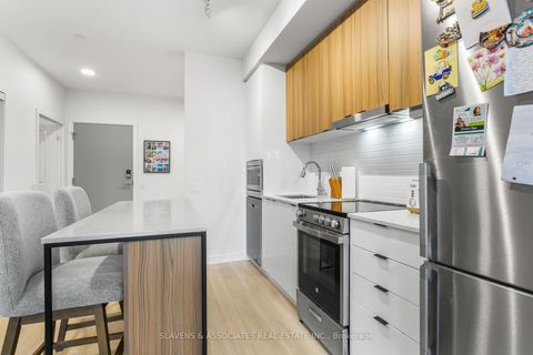 Photo 9 at A719 - 30 Upper Mall Way, Brownridge, Vaughan