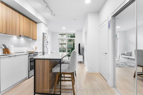 Photo 12 at A719 - 30 Upper Mall Way, Brownridge, Vaughan