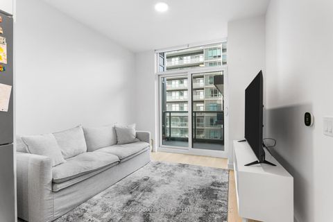 Photo 14 at A719 - 30 Upper Mall Way, Brownridge, Vaughan