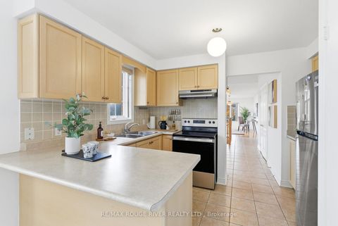 Photo 15 at 36 Tormina Boulevard, Taunton North, Whitby