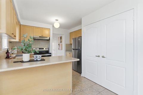 Photo 17 at 36 Tormina Boulevard, Taunton North, Whitby