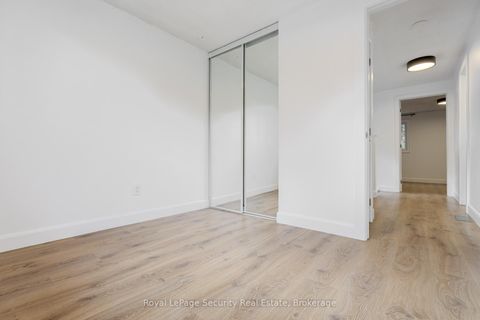 Photo 8 at 32 Wilson Court, Allandale, Barrie