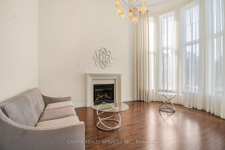 Photo 8 at 10 Calstock Place, Credit Valley, Brampton