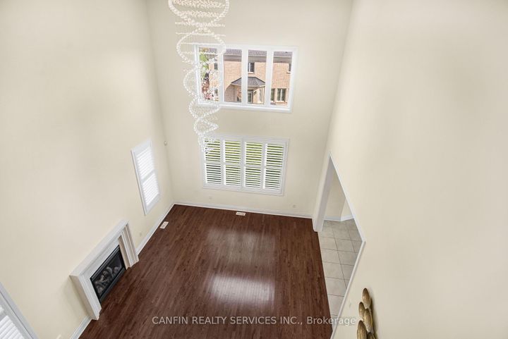 Photo 16 at 10 Calstock Place, Credit Valley, Brampton