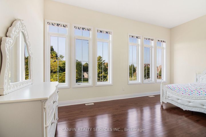 Photo 22 at 10 Calstock Place, Credit Valley, Brampton