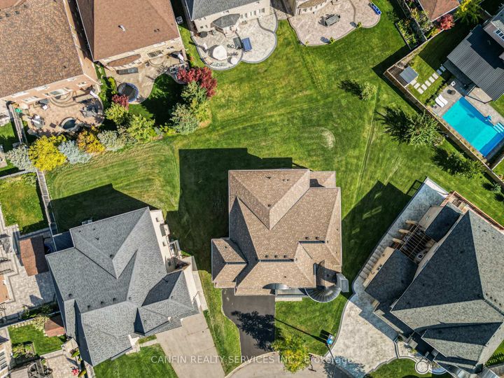 Photo 32 at 10 Calstock Place, Credit Valley, Brampton