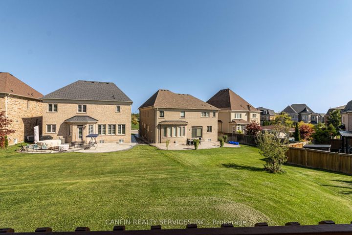 Photo 34 at 10 Calstock Place, Credit Valley, Brampton