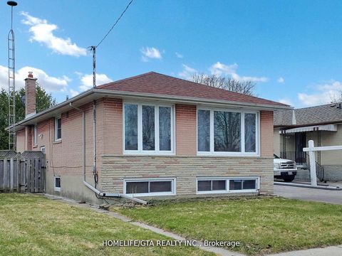 Photo 1 at 107 Milford Haven Drive, Morningside, Toronto