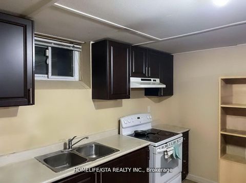 Photo 33 at 107 Milford Haven Drive, Morningside, Toronto