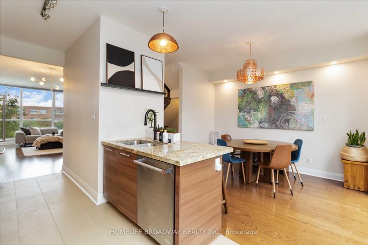 Photo 7 at 6 - 90 Little Creek Road, Hurontario, Mississauga