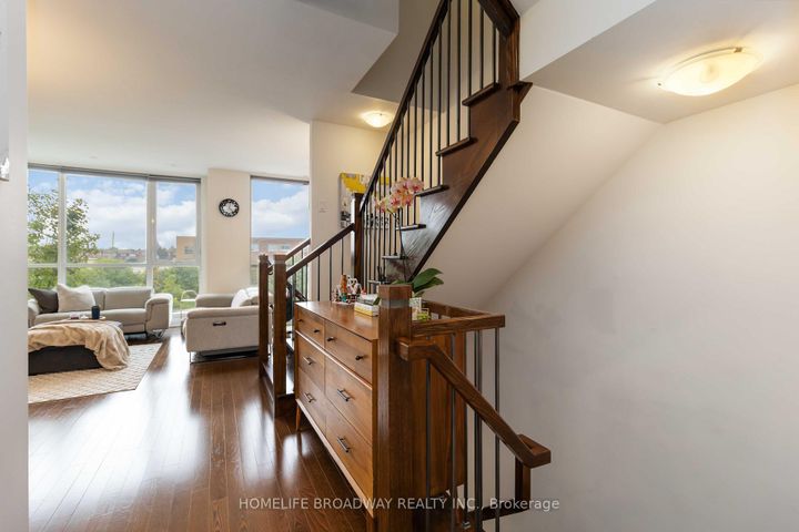 Photo 8 at 6 - 90 Little Creek Road, Hurontario, Mississauga