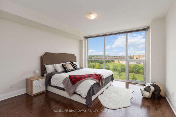 Photo 9 at 6 - 90 Little Creek Road, Hurontario, Mississauga