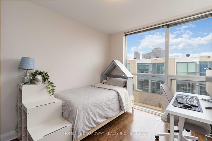 Photo 12 at 6 - 90 Little Creek Road, Hurontario, Mississauga