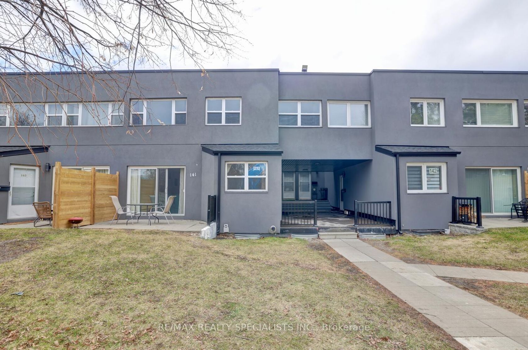 141 - 3040 Constitution Boulevard, Applewood, Mississauga 