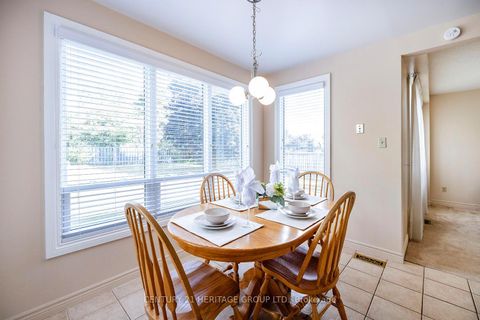 Photo 9 at 804 Mahina Street, McLaughlin, Oshawa