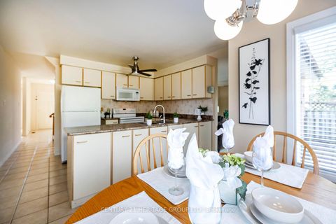 Photo 11 at 804 Mahina Street, McLaughlin, Oshawa