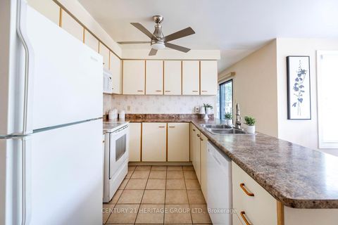 Photo 12 at 804 Mahina Street, McLaughlin, Oshawa