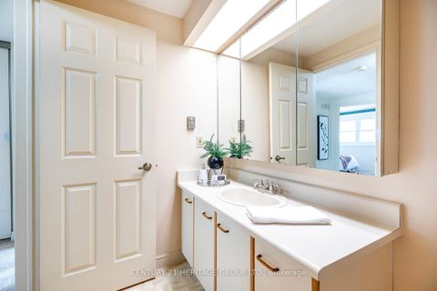 Photo 31 at 804 Mahina Street, McLaughlin, Oshawa