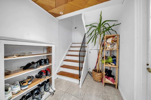 Photo 29 at 21 Huron Court, Aurora Heights, Aurora