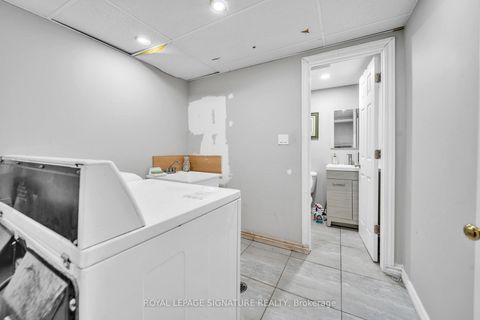 Photo 30 at 21 Huron Court, Aurora Heights, Aurora