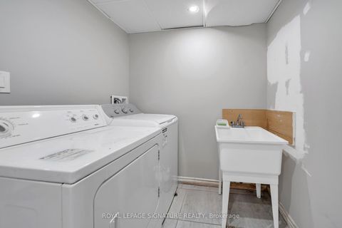 Photo 31 at 21 Huron Court, Aurora Heights, Aurora