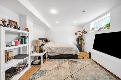 Photo 33 at 21 Huron Court, Aurora Heights, Aurora