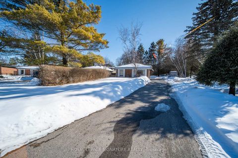 Photo 39 at 21 Huron Court, Aurora Heights, Aurora