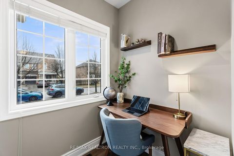 Photo 2 at 41 Wallwark Street, Bayview Northeast, Aurora