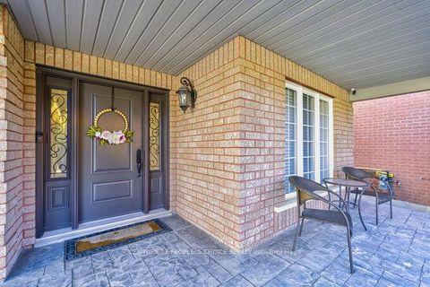 Photo 1 at 49 Humber Forest Court, Sonoma Heights, Vaughan