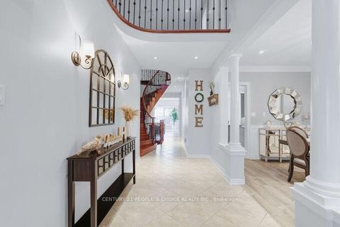 Photo 4 at 49 Humber Forest Court, Sonoma Heights, Vaughan