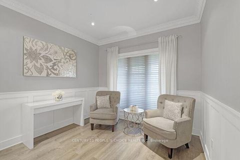 Photo 5 at 49 Humber Forest Court, Sonoma Heights, Vaughan