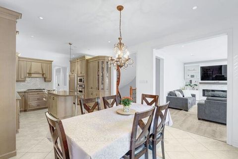 Photo 11 at 49 Humber Forest Court, Sonoma Heights, Vaughan