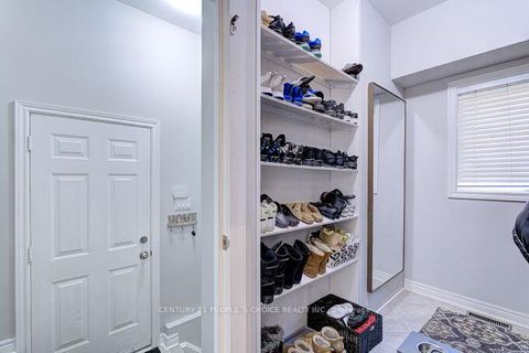 Photo 15 at 49 Humber Forest Court, Sonoma Heights, Vaughan