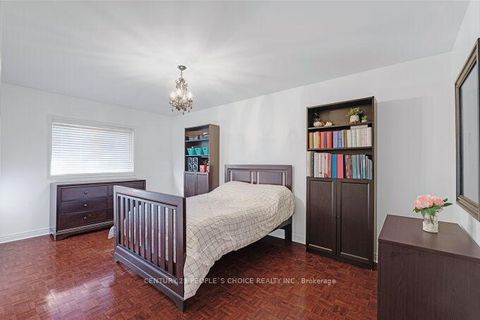 Photo 22 at 49 Humber Forest Court, Sonoma Heights, Vaughan