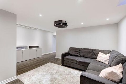 Photo 26 at 49 Humber Forest Court, Sonoma Heights, Vaughan