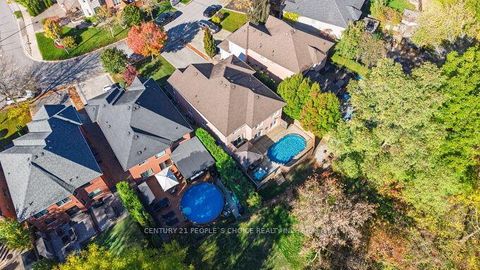 Photo 38 at 49 Humber Forest Court, Sonoma Heights, Vaughan