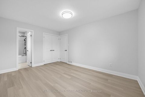 Photo 18 at 12 Pleasant View Drive, Pleasant View, Toronto