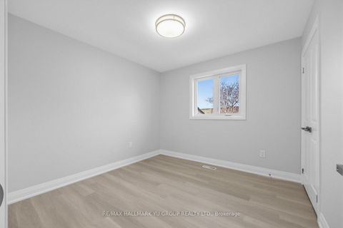 Photo 24 at 12 Pleasant View Drive, Pleasant View, Toronto