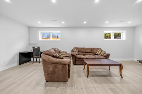 Photo 25 at 12 Pleasant View Drive, Pleasant View, Toronto