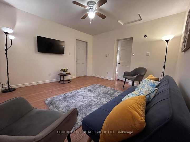 Photo 5 at 38 Gray Crescent, North Richvale, Richmond Hill