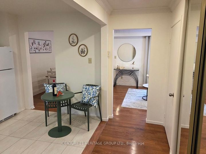 Photo 8 at 38 Gray Crescent, North Richvale, Richmond Hill