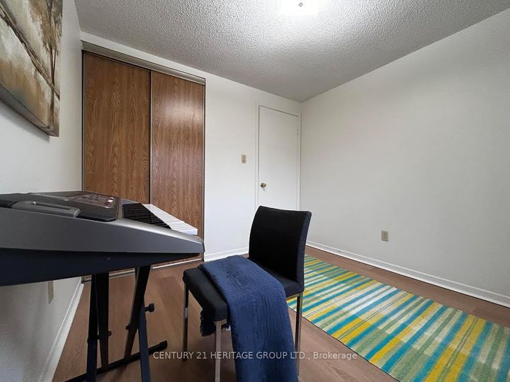 Photo 14 at 38 Gray Crescent, North Richvale, Richmond Hill